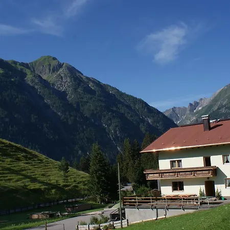 Gasthof Haus Bergfrieden 3*