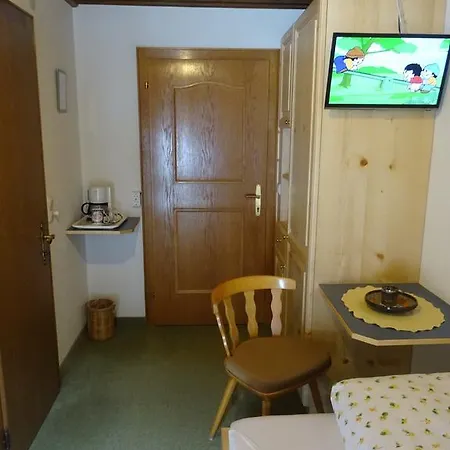 Gasthof Haus Bergfrieden 3*