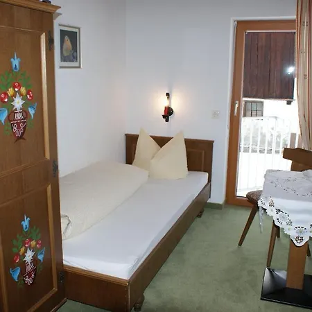 호텔 Haus Bergfrieden 3*