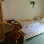 Hotel Haus Bergfrieden Bach (Tyrol)