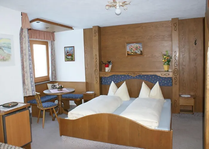 Haus Bergfrieden 3* Bach (Tyrol)