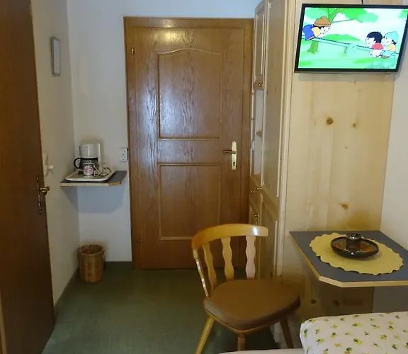 Hotel Haus Bergfrieden 3*