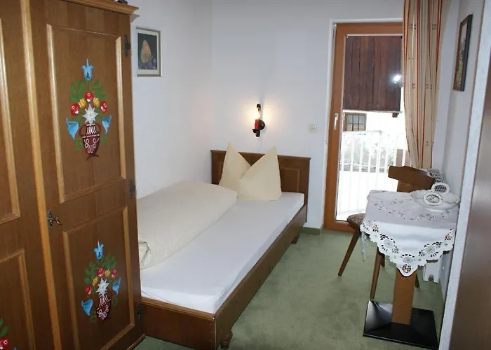 Hotel Haus Bergfrieden 3*