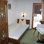 Ξενοδοχείο Haus Bergfrieden 3*