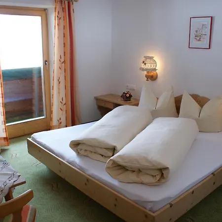 Haus Bergfrieden Hotel Bach (Tyrol)