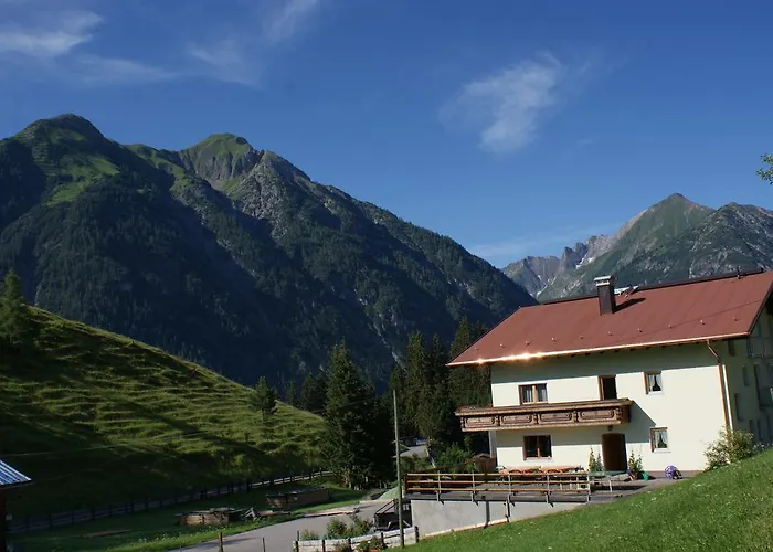 Hotel Haus Bergfrieden 3*