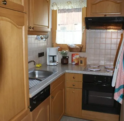 Hotel Haus Bergfrieden Bach (Tyrol)