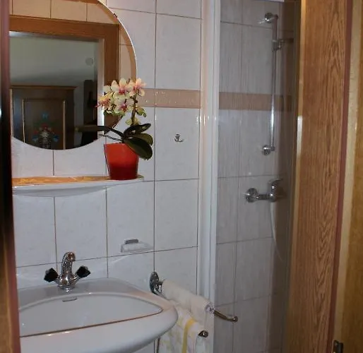 Haus Bergfrieden Bach (Tyrol)